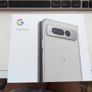 Google Pixel Fold Porcelain 256GB Unlocked + Screen Protector + Three Cases